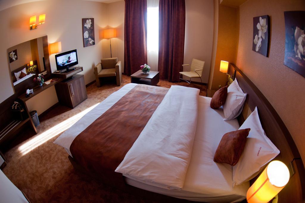 Top Rooms Aparthotel Bucureşti Ngoại thất bức ảnh